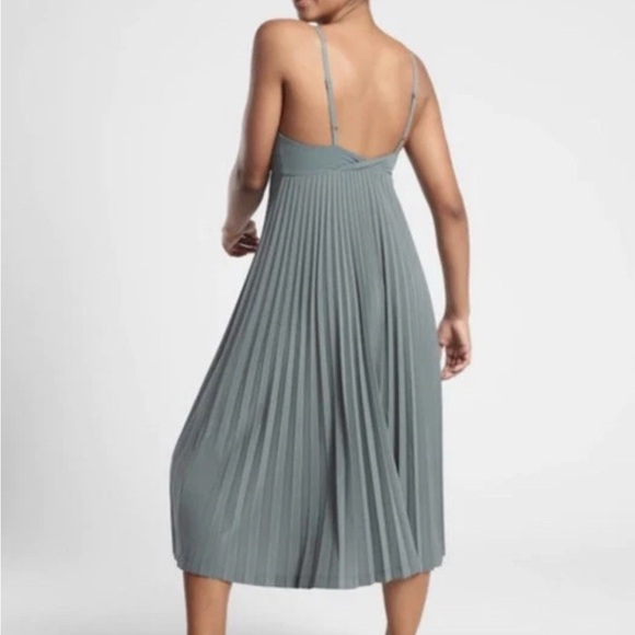 Athleta Size S Pleated Pirouette Layering Dress in Metropolis Grey - Picture 4 of 10